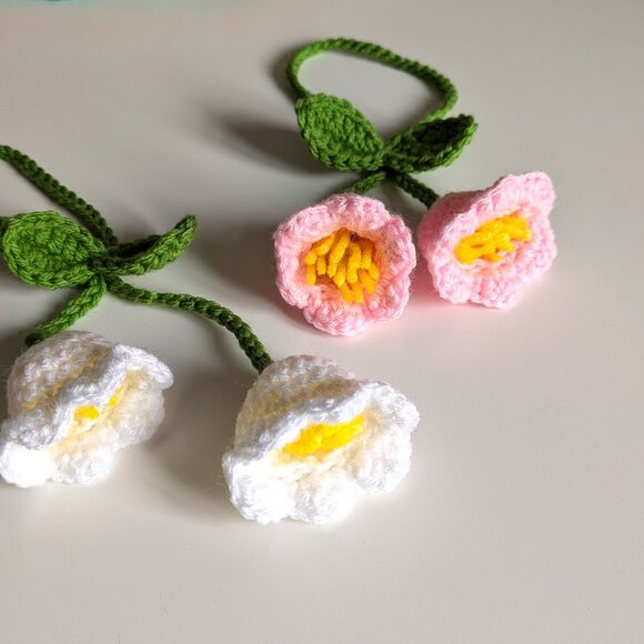 Crochet Lily of the Valley Charm | Car mirror hanging accessory - Picture 5 of 9